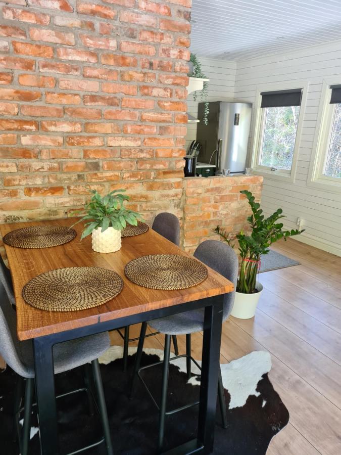 Pinebo Palace Guesthouse Ульрисехамн Экстерьер фото