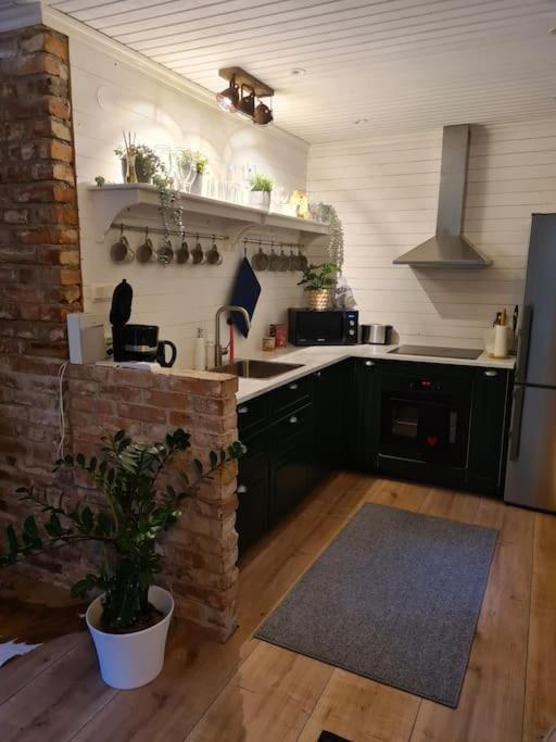 Pinebo Palace Guesthouse Ульрисехамн Экстерьер фото