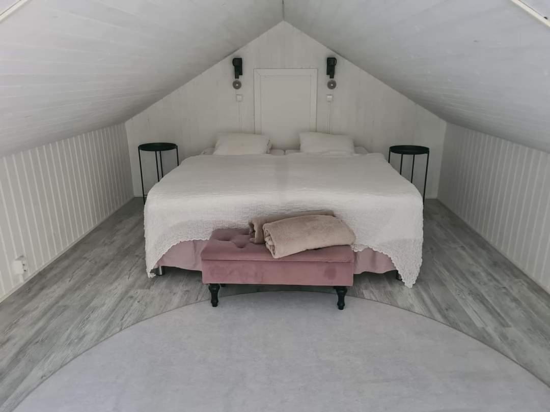 Pinebo Palace Guesthouse Ульрисехамн Экстерьер фото